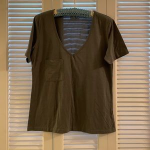 577. Woman’s Stylish Basic T-Shirt